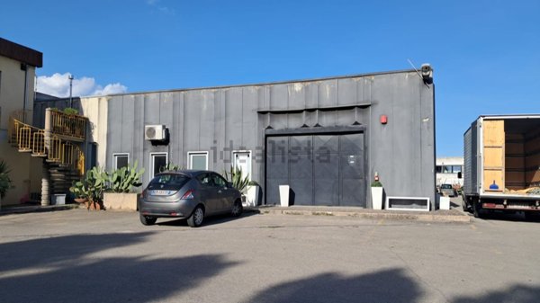 locale di sgombero in affitto a Perugia