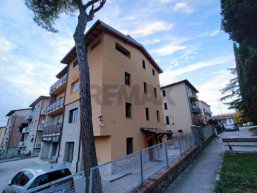 ufficio in affitto a Perugia in zona Madonna Alta