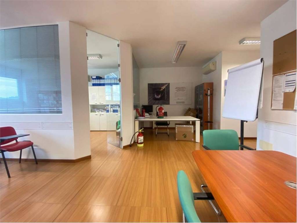 ufficio in affitto a Perugia in zona Madonna Alta