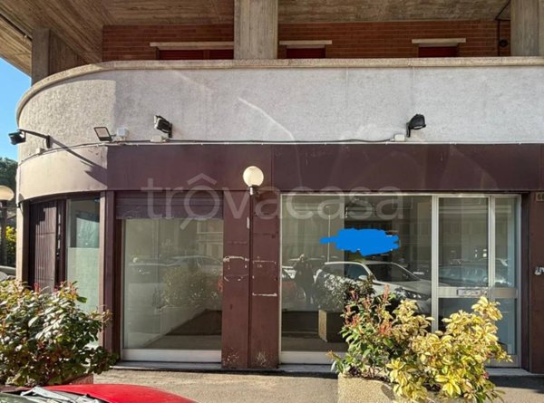 negozio in affitto a Perugia in zona Prepo