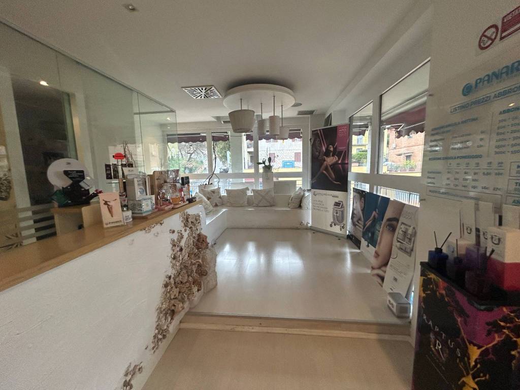 negozio in affitto a Perugia in zona Madonna Alta