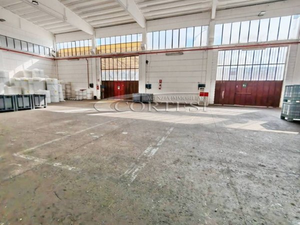 negozio in affitto a Perugia in zona Ponte San Giovanni