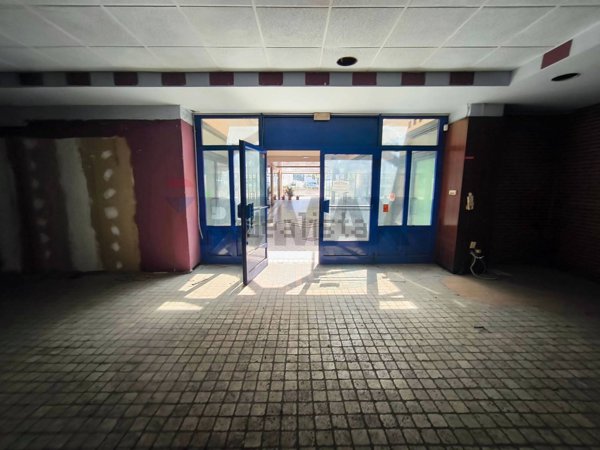 locale commerciale in affitto a Perugia in zona Case Bruciate