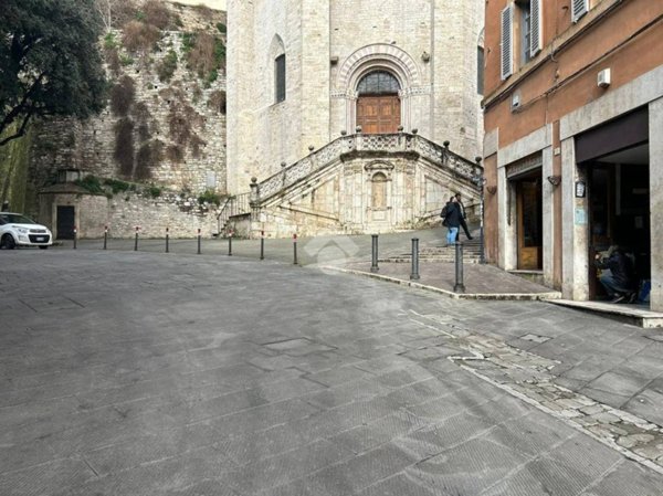 negozio in affitto a Perugia in zona Centro Città