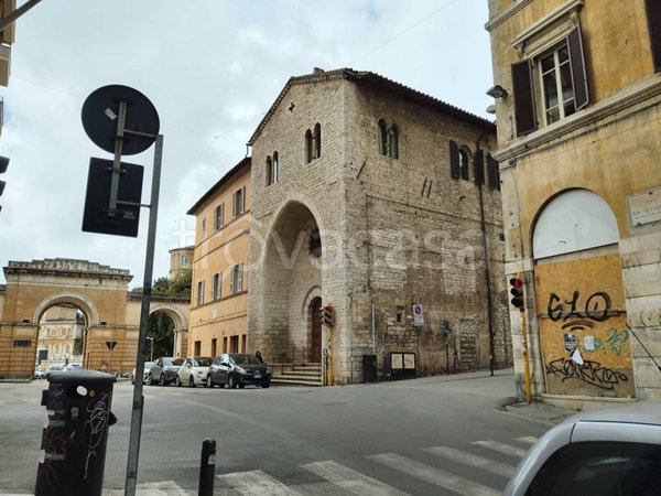negozio in affitto a Perugia in zona Centro Città