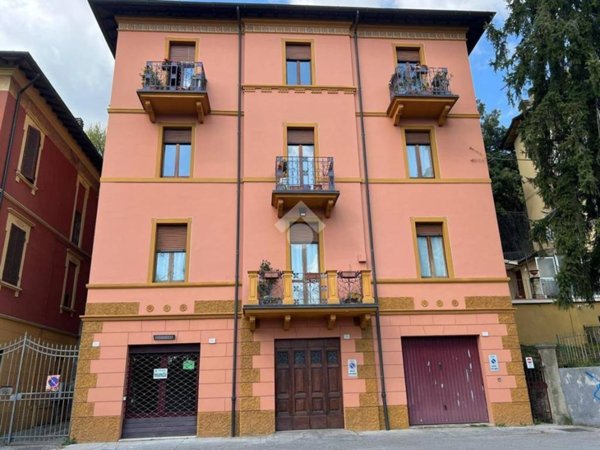 negozio in affitto a Perugia in zona Casaglia