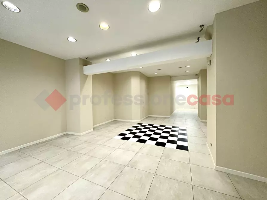 negozio in affitto a Perugia in zona Centro Città