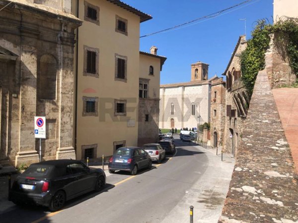 locale commerciale in affitto a Perugia in zona Centro Città