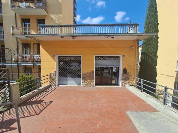 negozio in affitto a Perugia in zona Elce
