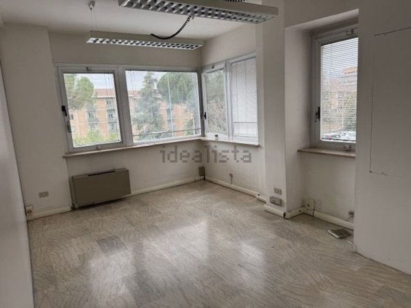 ufficio in affitto a Perugia in zona Prepo