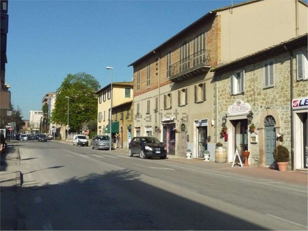negozio in affitto a Perugia in zona Ponte San Giovanni