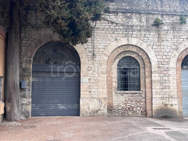 locale di sgombero in affitto a Perugia in zona Centro Città