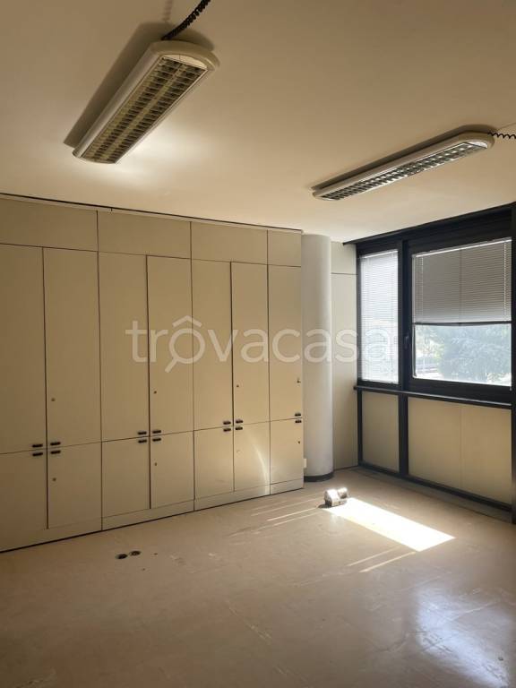 ufficio in affitto a Perugia in zona Prepo