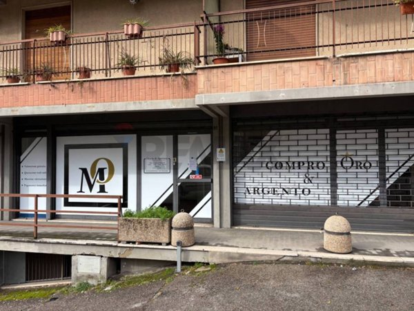 negozio in affitto a Perugia in zona Elce