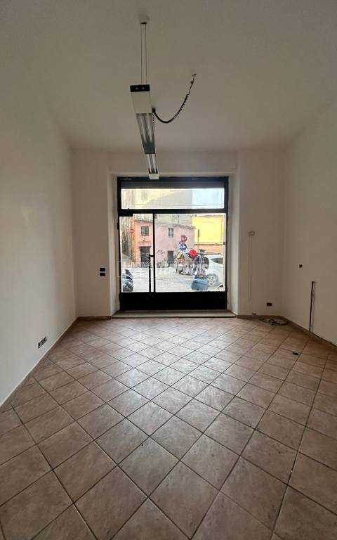 negozio in affitto a Perugia in zona Centro Città