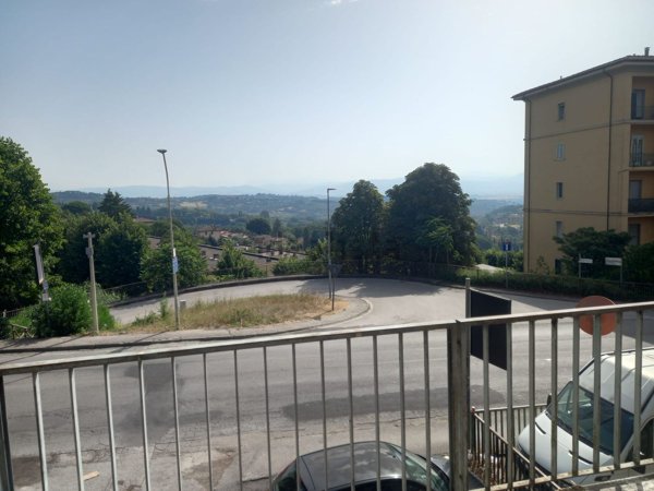 ufficio in affitto a Perugia in zona Montebello