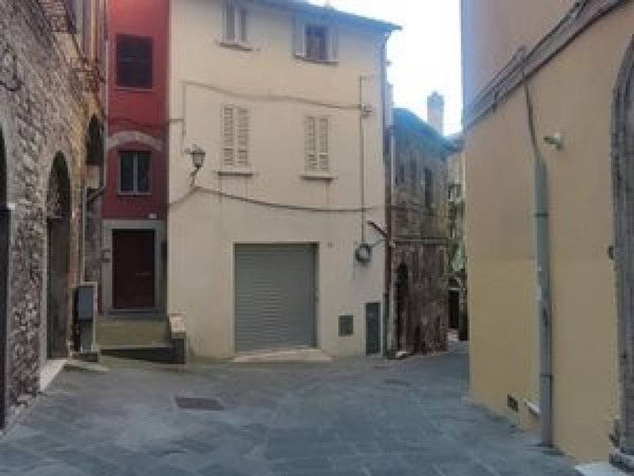 negozio in affitto a Perugia in zona Centro Città