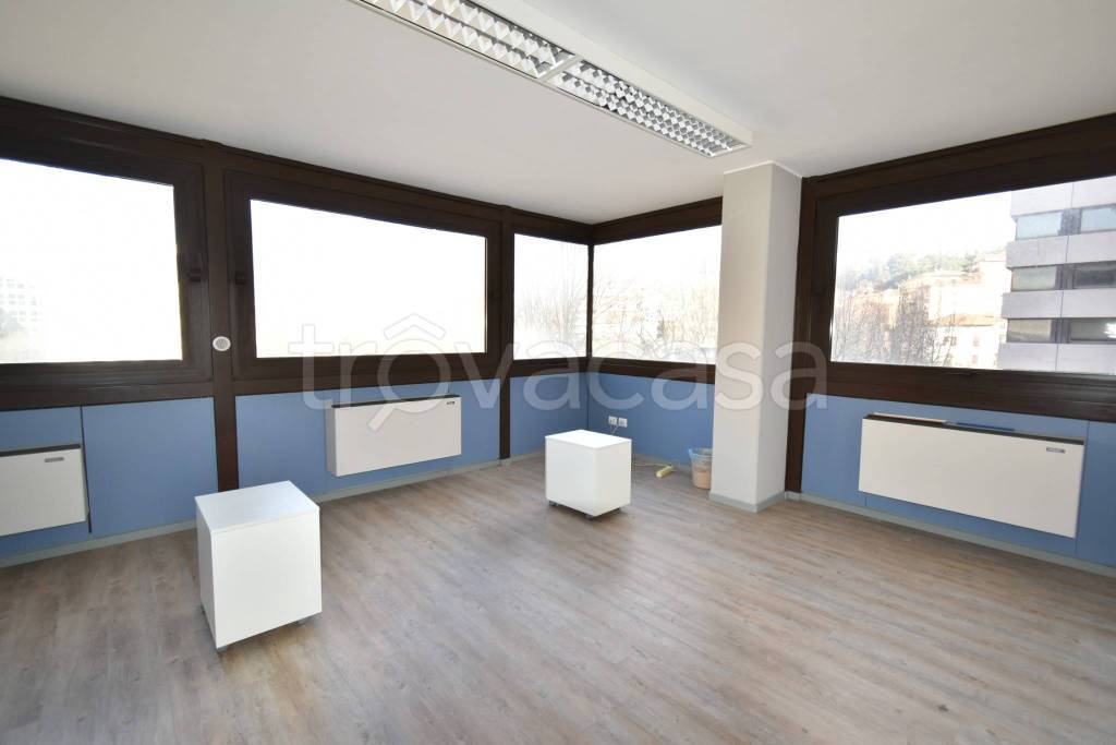 ufficio in affitto a Perugia in zona Stazione