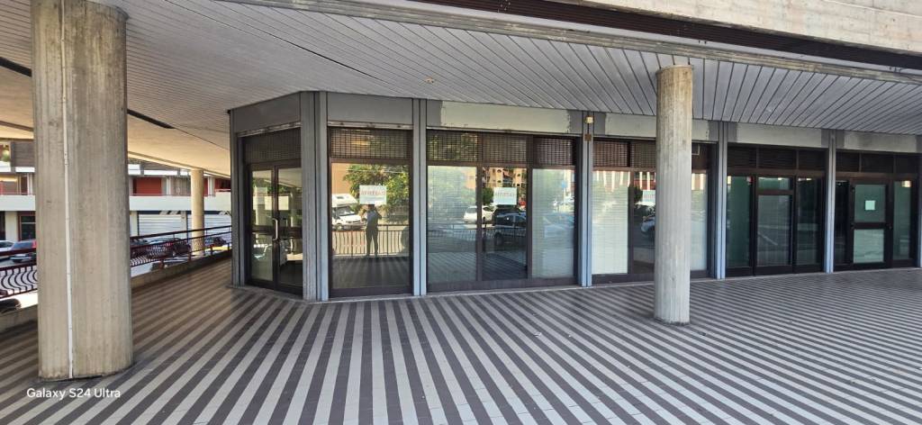 locale commerciale in affitto a Perugia in zona Madonna Alta