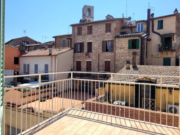 appartamento in affitto a Perugia in zona Centro Città
