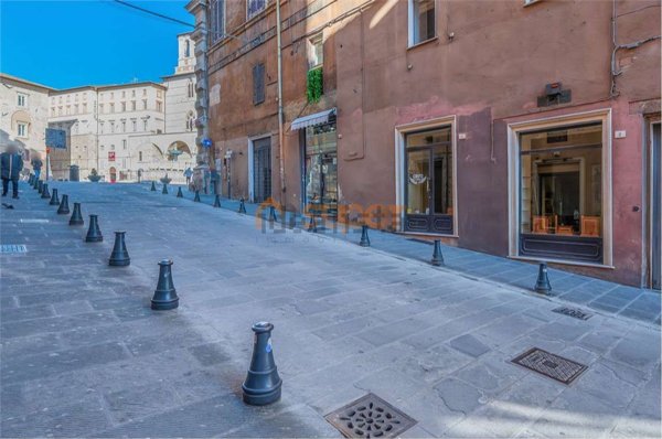 locale commerciale in affitto a Perugia in zona Centro Città