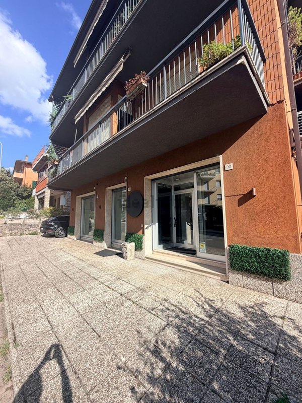 locale commerciale in affitto a Perugia in zona San Sisto