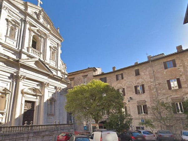 box auto in affitto a Perugia in zona Centro Città