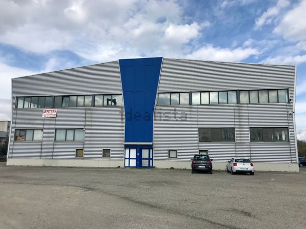 negozio in affitto a San Giustino in zona Selci/Lama