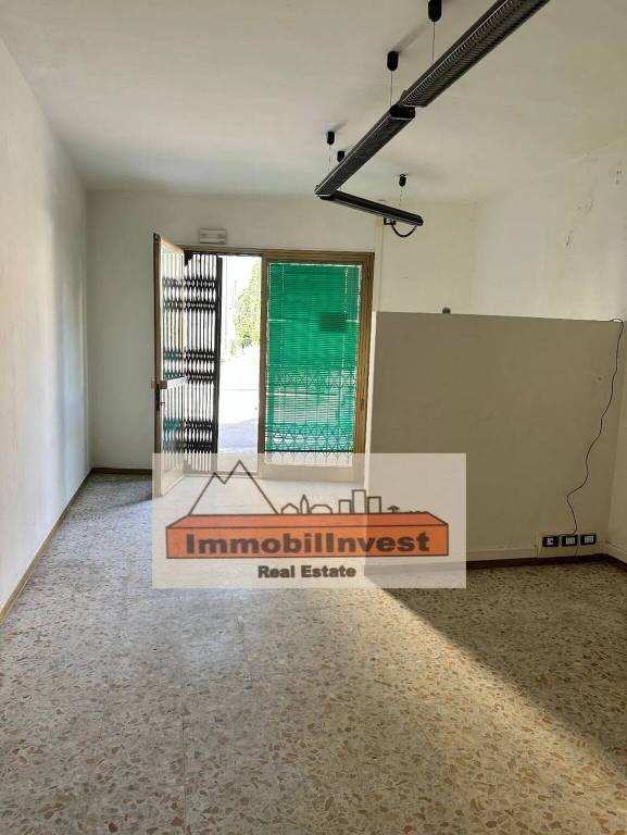 negozio in affitto a San Giustino