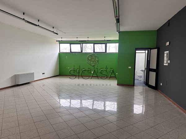 locale commerciale in affitto a San Giustino