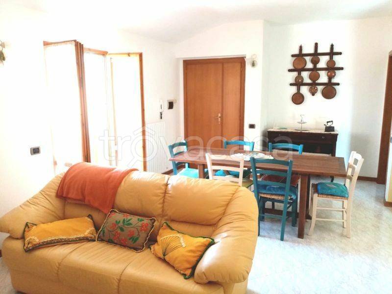 appartamento in affitto a Spello