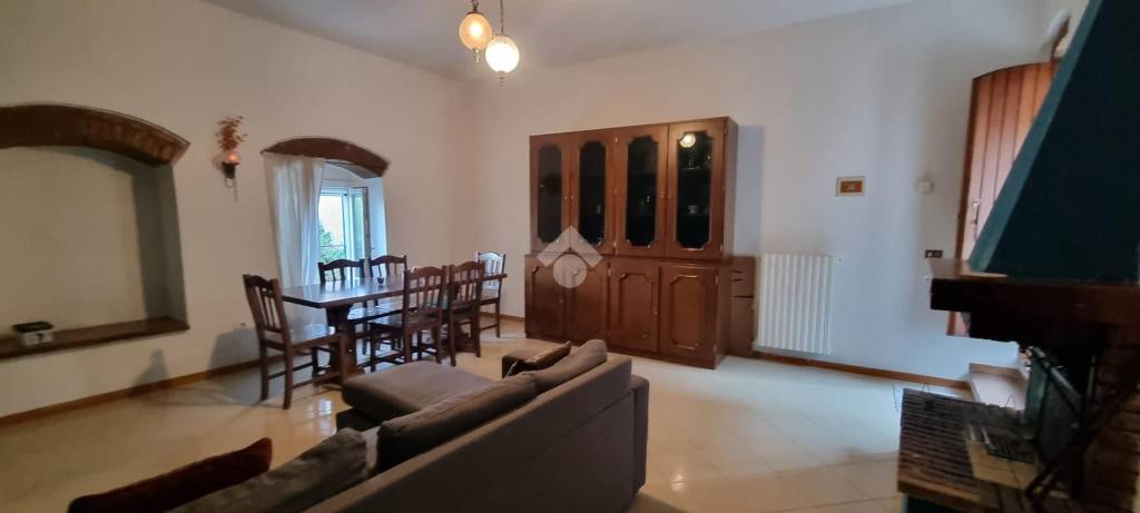appartamento in affitto a Spello