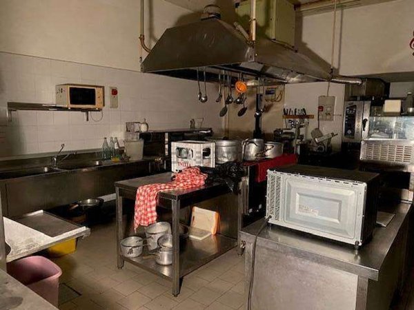 locale commerciale in affitto a Spoleto
