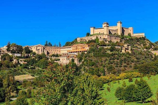 negozio in affitto a Spoleto