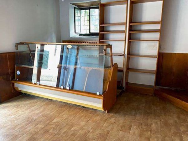 negozio in affitto a Spoleto