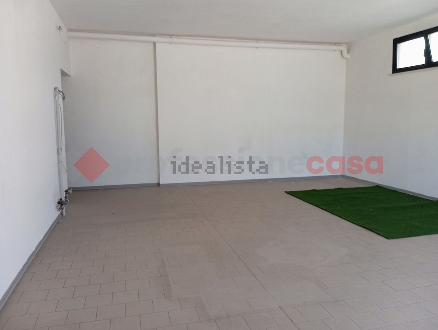 ufficio in affitto a Spoleto in zona Pontebari