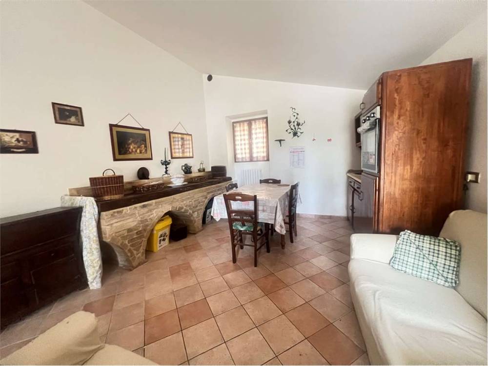 appartamento in affitto a Spoleto in zona Collicelli