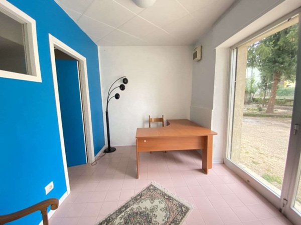 ufficio in affitto a Spoleto in zona San Giovanni di Baiano