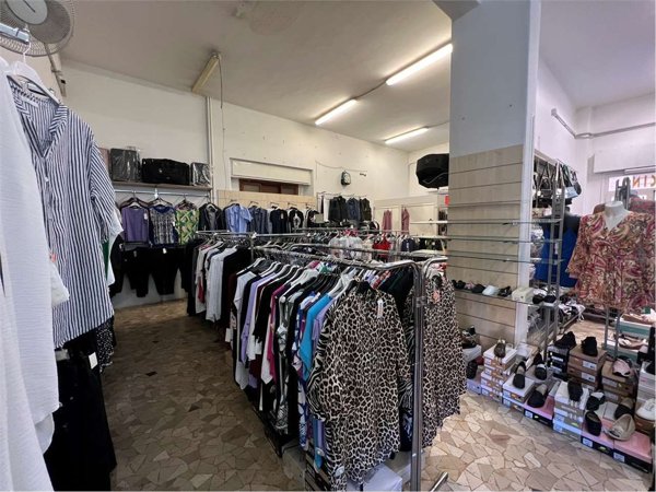 locale commerciale in affitto a Spoleto