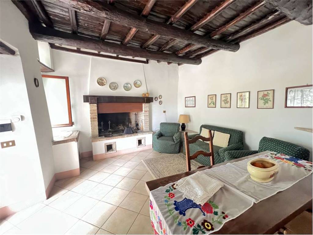 appartamento in affitto a Spoleto in zona Collicelli