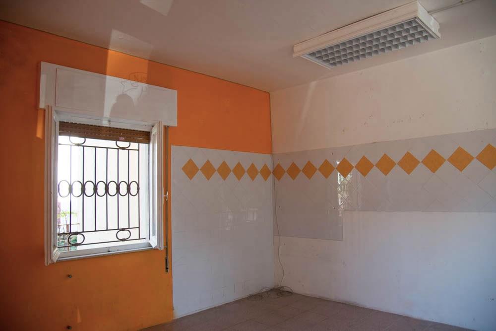 locale commerciale in affitto a Spoleto in zona Santo Chiodo