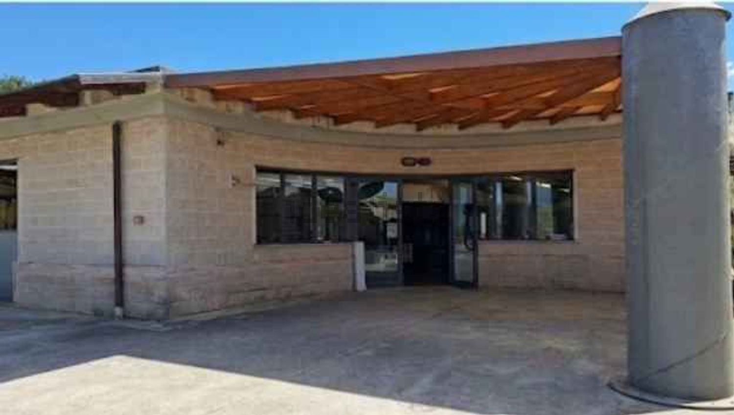 locale commerciale in affitto a Spoleto