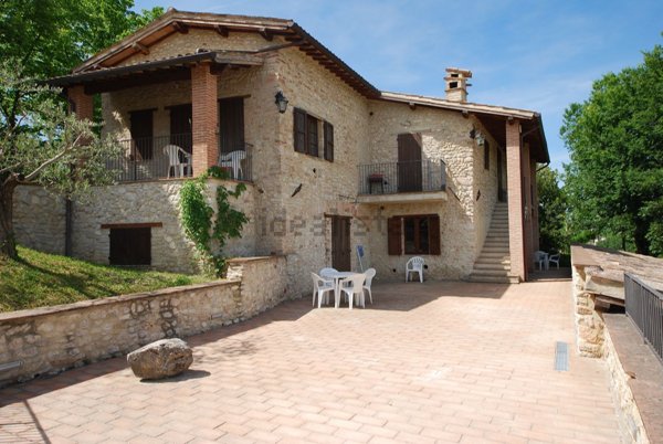 appartamento in affitto a Spoleto in zona Collerisana