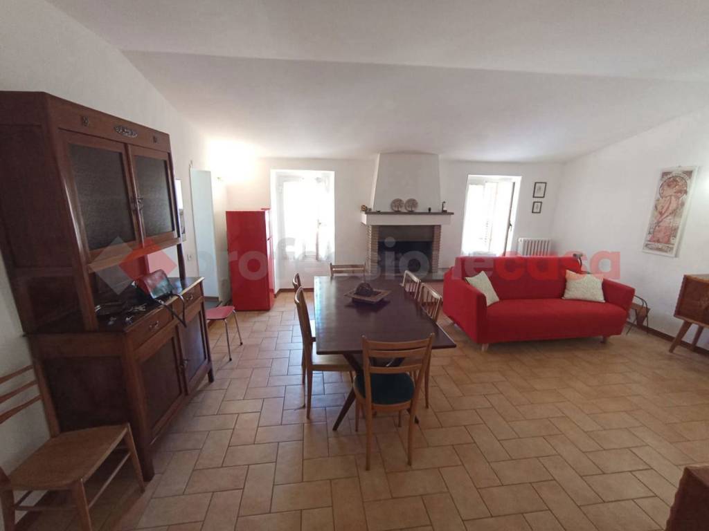 appartamento in affitto a Spoleto in zona Collerisana