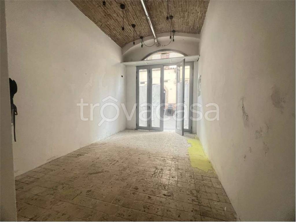 locale commerciale in affitto a Spoleto