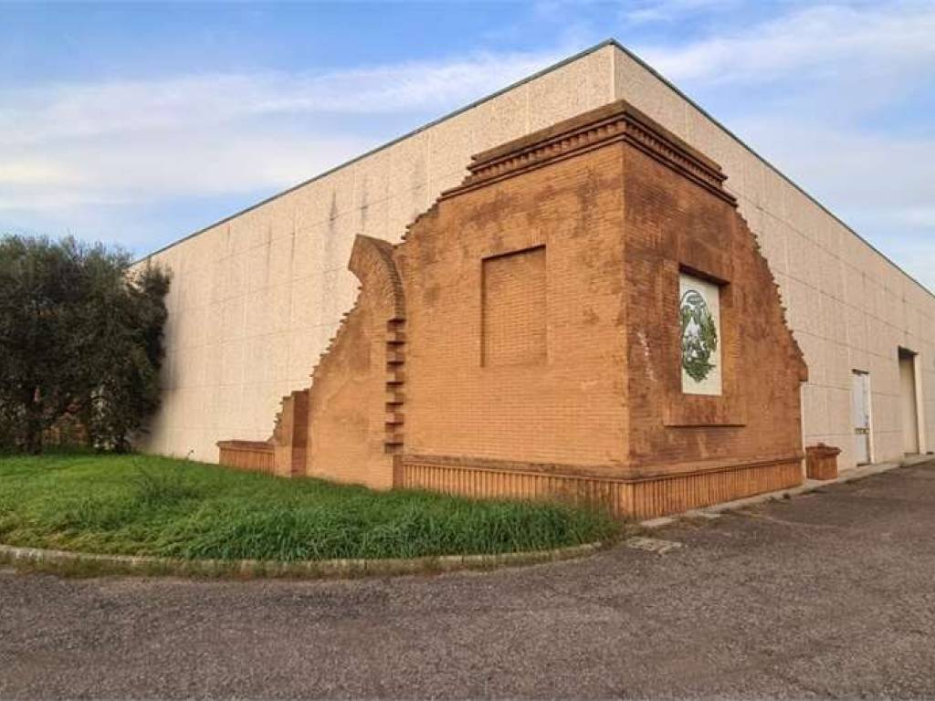 locale commerciale in affitto a Todi in zona Pantalla