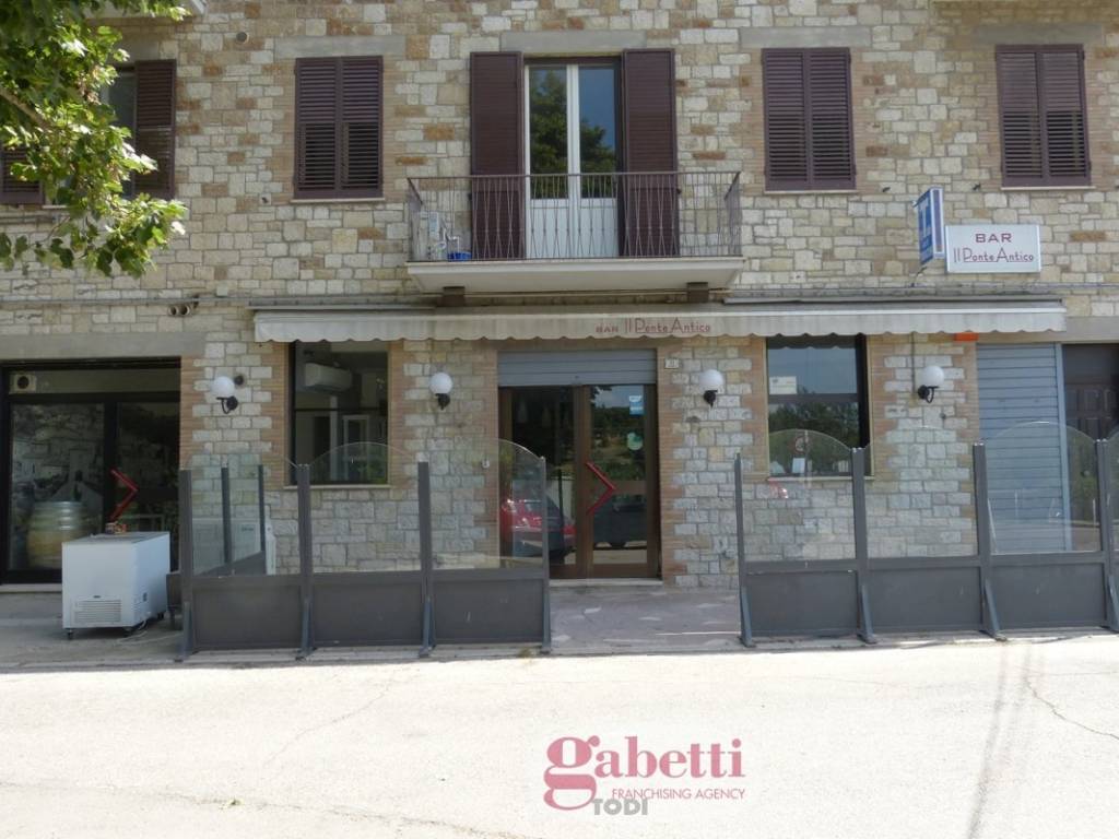 negozio in affitto a Todi in zona Pontecuti