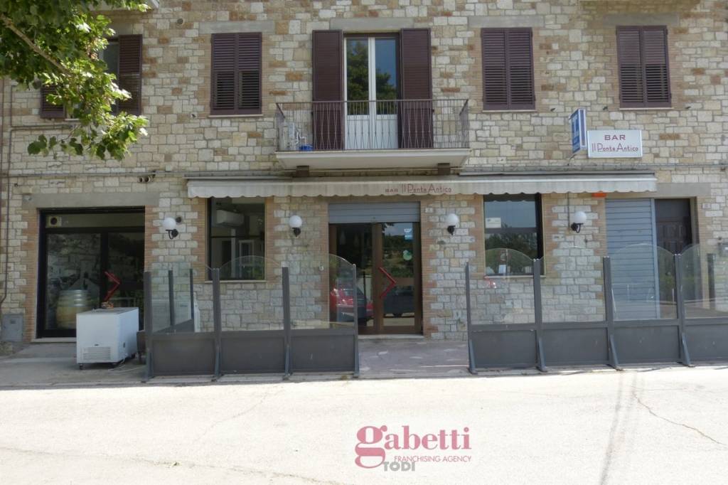 negozio in affitto a Todi in zona Pontecuti