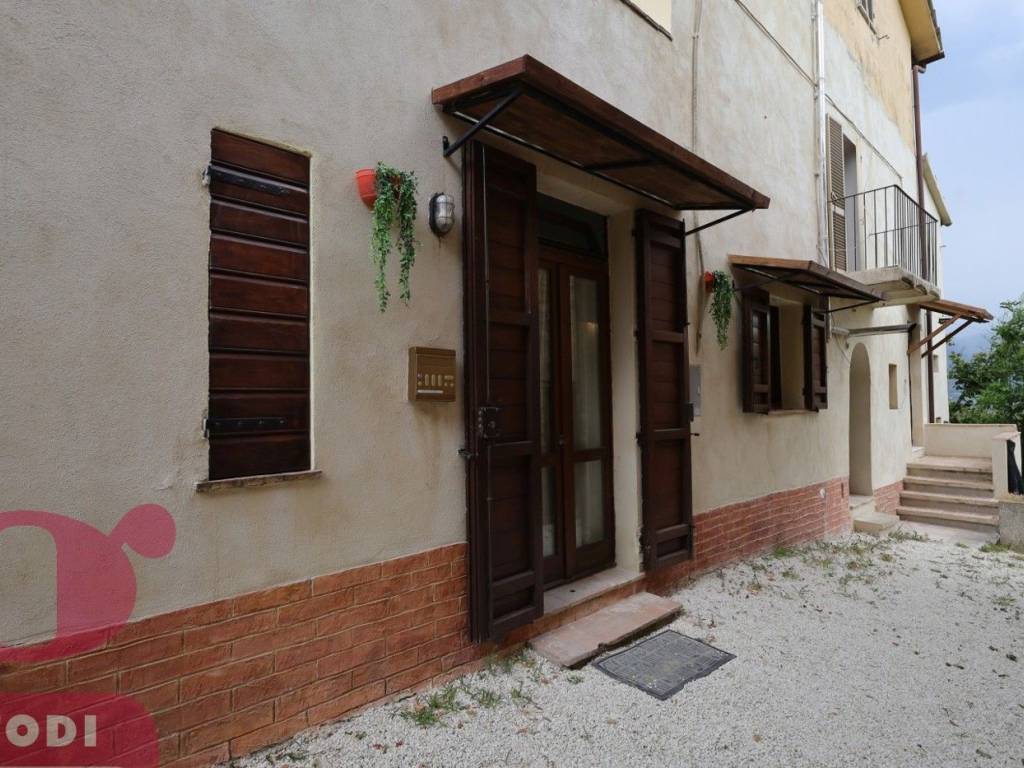 appartamento in affitto a Todi