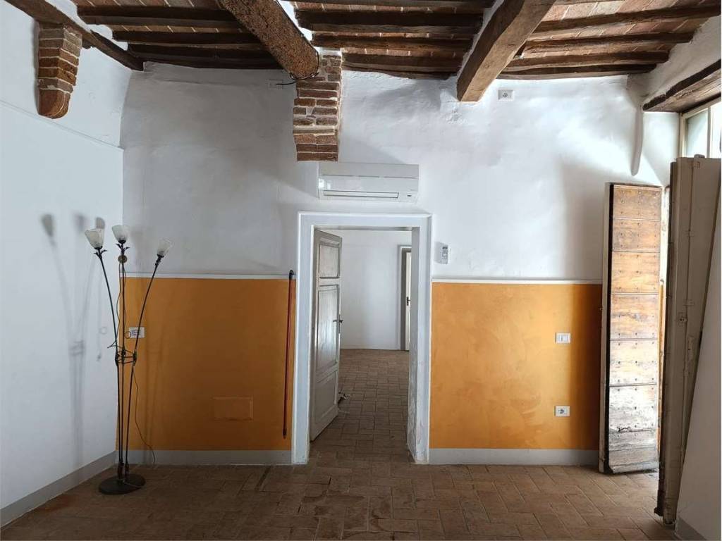 locale commerciale in affitto a Todi